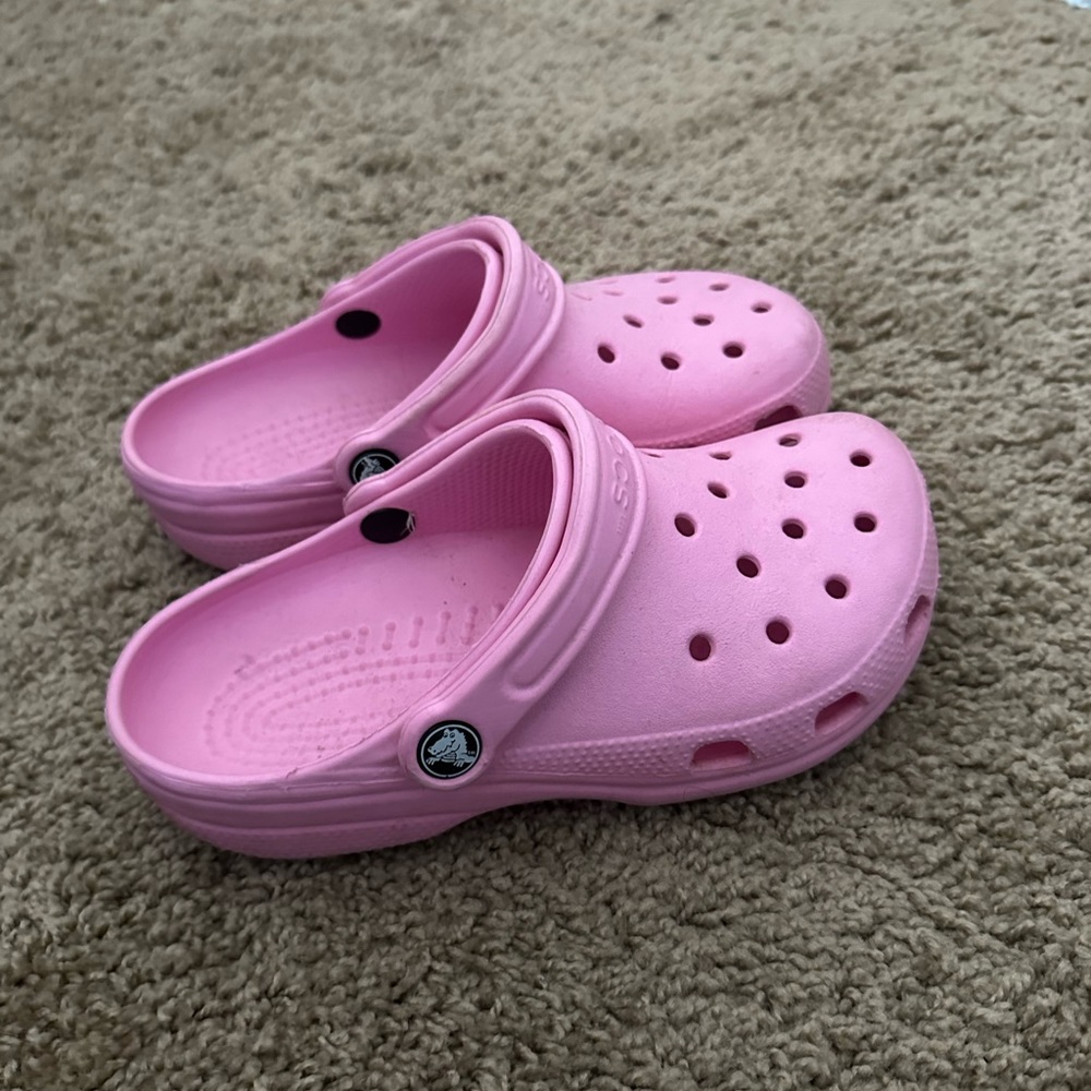 Gently used pink crocs